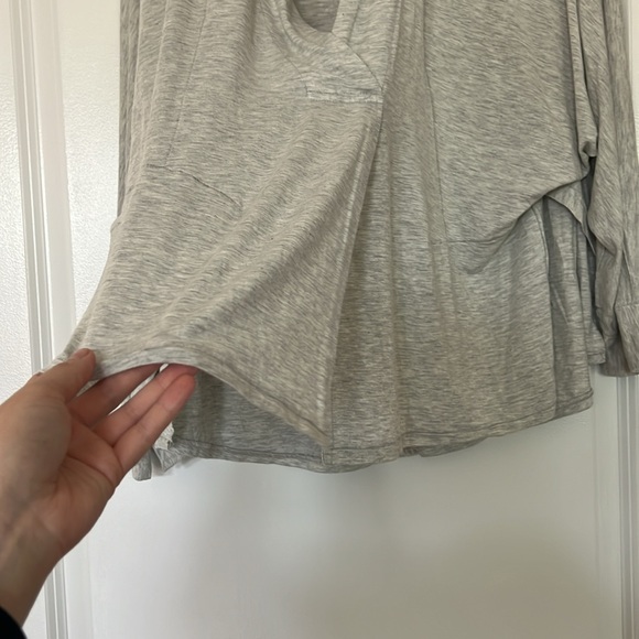 Free people/ we the free bundle- 2 shirts (XS) and 1 jacket (s) - Picture 6 of 9